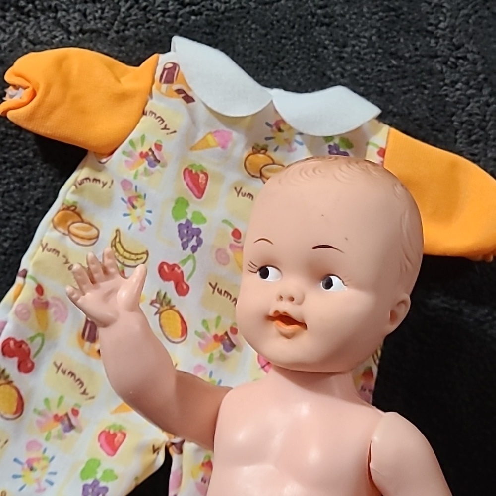 Plastic Baby Doll Toy Cute‎ Yummy Food Theme Jumper Outfit VINTAGE